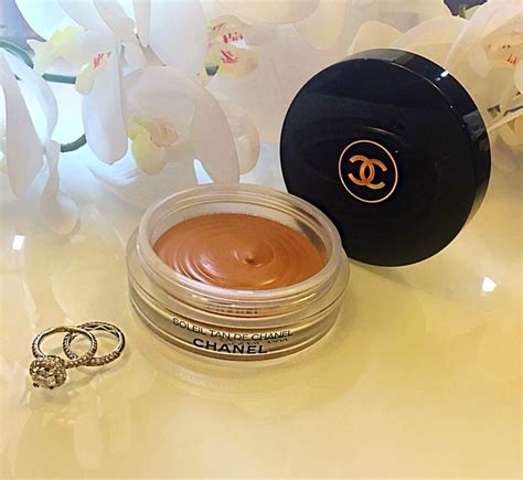 chanel contour|Chanel brush for bronzing cream.